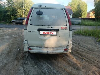 2000 Toyota Town Ace Noah III, белый, 490000 рублей, вид 4