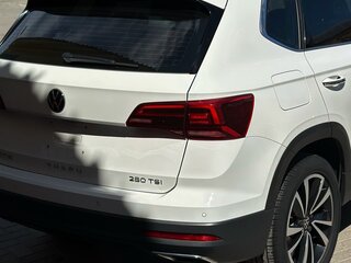 2023 Volkswagen Tharu I, белый, 1990000 рублей, вид 5
