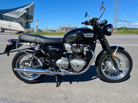 2019 Triumph Bonneville T100, чёрный, 815000 рублей, вид 2