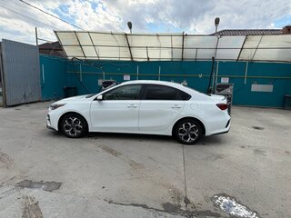 2018 Kia Cerato IV, белый, 1390000 рублей, вид 4