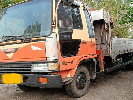 1992 Hino Series 500 (Ranger), бежевый, 2500000 рублей, вид 2