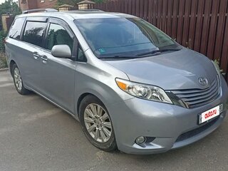 2010 Toyota Sienna III, серый, 1990000 рублей, вид 2