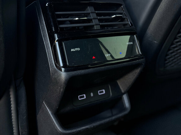 2023 Geely Monjaro (Xingyue L) I, зелёный, 2750000 рублей - вид 15