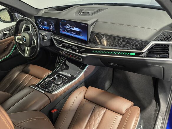 2023 BMW X5 M60i IV (G05/G18) Рестайлинг, синий, 12850000 рублей - вид 19