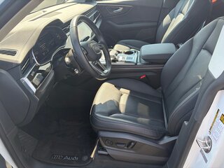 2022 Audi Q8 55 TFSI I (4M), белый, 6900000 рублей, вид 5