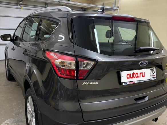2017 Ford Kuga II Рестайлинг, серый - вид 3