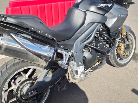 2011 Triumph Tiger 1050, серый, 450000 рублей, вид 5