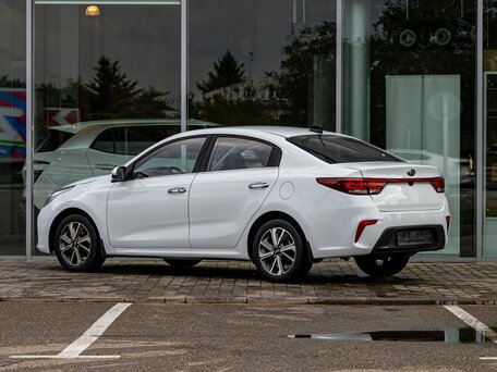 2017 Kia Rio IV, белый, 1295000 рублей, вид 4