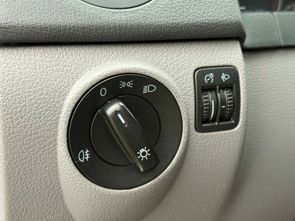 2007 Volkswagen Golf Plus Cross I, серебристый, 499000 рублей - вид 10