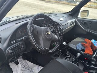 2011 Chevrolet Niva I Рестайлинг, серебристый, 500000 рублей, вид 5