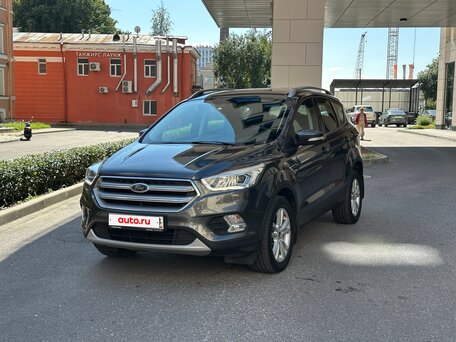 2018 Ford Kuga II Рестайлинг, серый, вид 1