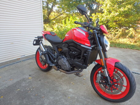 2022 Ducati Monster 937, красный, 1150000 рублей, вид 1