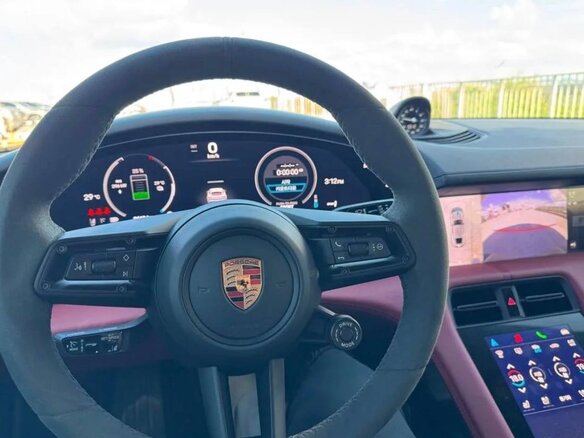 2025 Porsche Taycan GTS I Рестайлинг, чёрный, 16000666 рублей - вид 6
