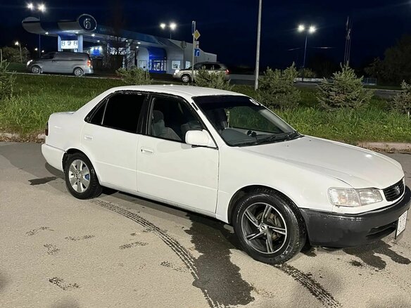 2000 Toyota Corolla VIII (E110) Рестайлинг, белый, 320000 рублей - вид 3