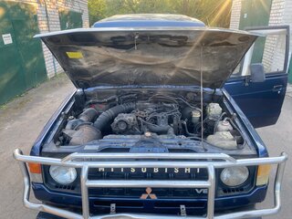 1990 Mitsubishi Pajero I, синий, 450000 рублей, вид 3