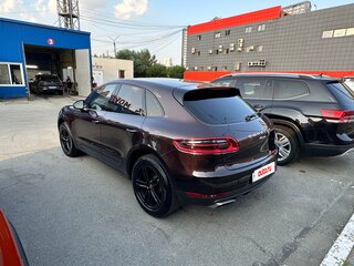 2018 Porsche Macan I, коричневый, 3750000 рублей, вид 2