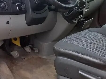2010 Mercedes-Benz Sprinter, жёлтый, 1250000 рублей - вид 4