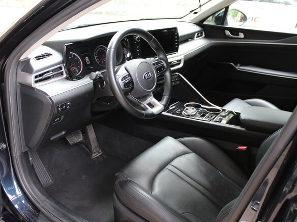 2021 Kia K5 III, синий, 2800000 рублей - вид 10