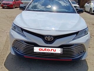 2018 Toyota Camry VIII (XV70), белый, 3000000 рублей, вид 3