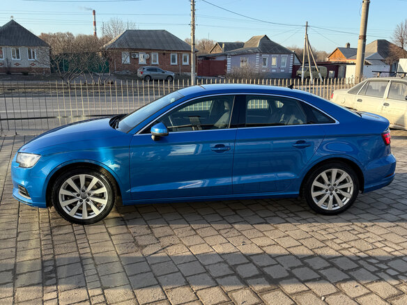 2019 Audi A3 III (8V) Рестайлинг, синий, 1900000 рублей - вид 6