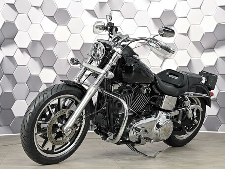 2015 Harley-Davidson Dyna Low Rider, чёрный, 1077000 рублей, вид 2
