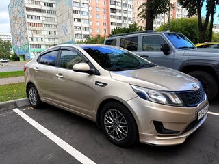 2013 Kia Rio 5-speed III, бежевый, 780000 рублей, вид 3