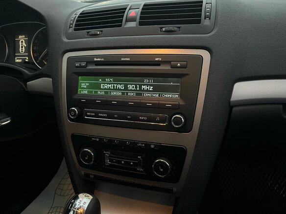 2009 Skoda Octavia Czech market II (A5) Рестайлинг, красный, 552000 рублей - вид 7