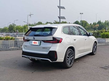2026 BMW iX1 eDrive 25L, белый, 3865000 рублей, вид 5
