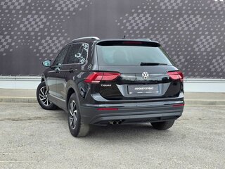 2019 Volkswagen Tiguan II, чёрный, 2299000 рублей, вид 4