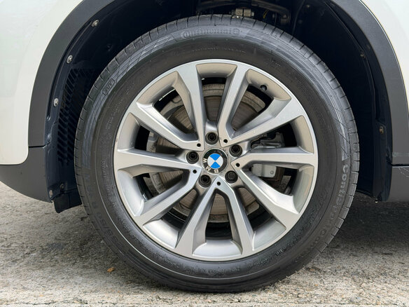 2017 BMW X6 30d II (F16), белый, 5100000 рублей - вид 10