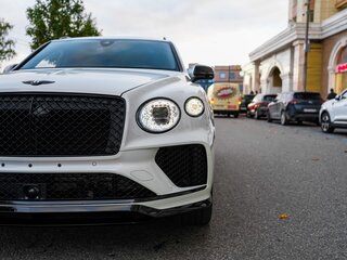 2024 Bentley Bentayga I Рестайлинг, серый, 25000000 рублей, вид 3