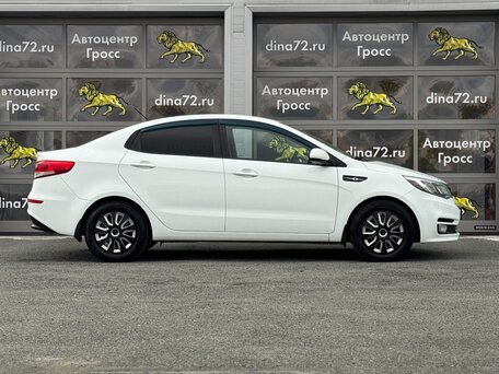 2016 Kia Rio III Рестайлинг, белый, 905000 рублей, вид 4