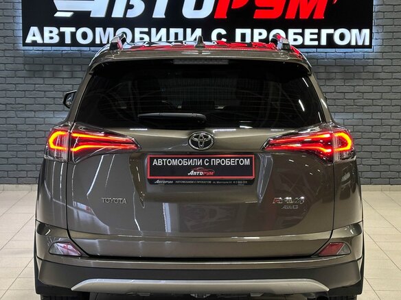 2017 Toyota RAV4 IV (XA40) Рестайлинг, коричневый - вид 6