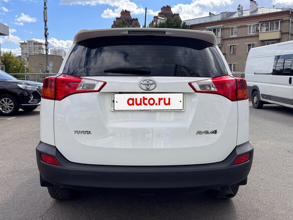 2015 Toyota RAV4 IV (XA40), белый, 1985000 рублей - вид 9