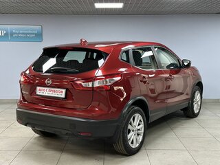 2017 Nissan Qashqai II, красный, 1640000 рублей, вид 5