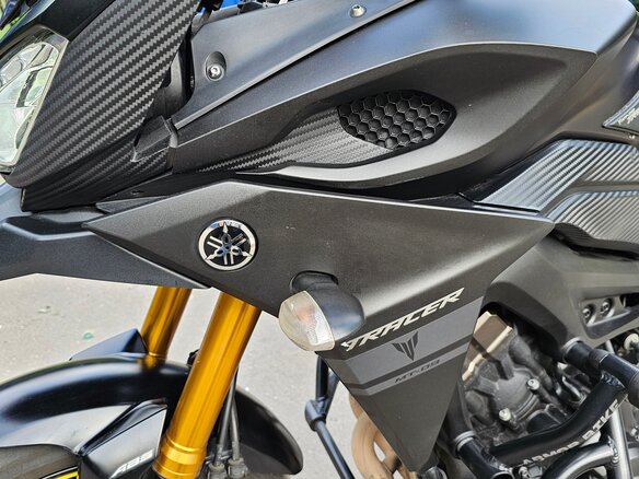 2017 Yamaha MT-09 Tracer (FJ-09), чёрный, 730000 рублей - вид 11