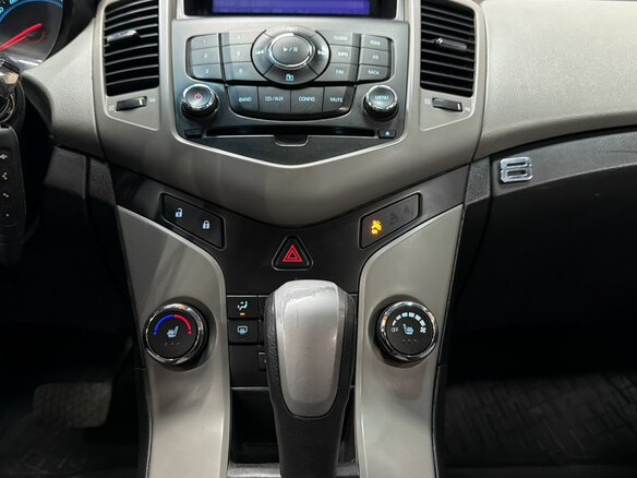 2012 Chevrolet Cruze I, белый - вид 12