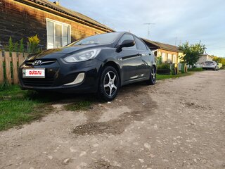 2013 Hyundai Solaris I, чёрный, 700000 рублей, вид 1