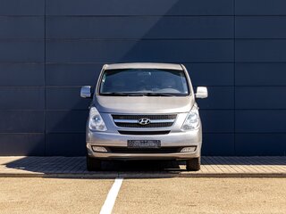 2014 Hyundai H-1 II, серый, 1495000 рублей, вид 2