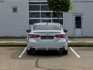 2022 Toyota Camry US Market VIII (XV70) Рестайлинг, белый, 3195000 рублей, вид 5