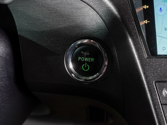 2010 Toyota Prius III (XW30), белый, 1499000 рублей - вид 17
