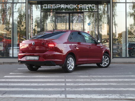 2021 Volkswagen Polo VI, красный, 1745000 рублей, вид 2