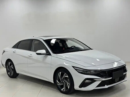 2023 Hyundai Elantra VII (CN7) Рестайлинг, белый, 1480000 рублей, вид 3