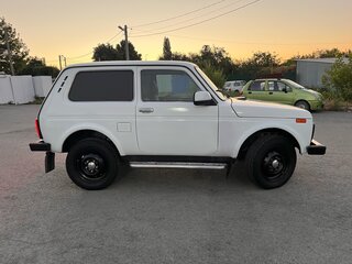2013 Lada (ВАЗ) 2121 (4x4) I Рестайлинг, белый, 450000 рублей, вид 4