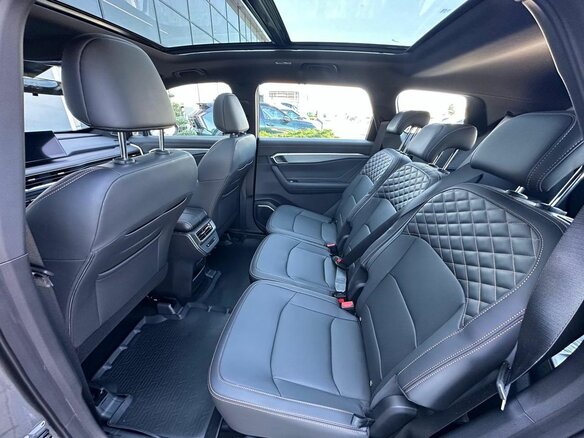 2026 Geely Okavango I Рестайлинг, серый, 4085990 рублей - вид 13
