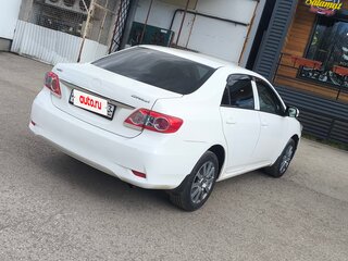 2012 Toyota Corolla X (E140, E150) Рестайлинг, белый, 800000 рублей, вид 3