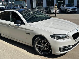 2016 BMW 5 серии 530d xDrive VI (F10/F11/F07) Рестайлинг, белый, 2300000 рублей, вид 1