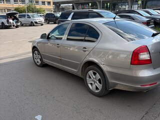 2010 Skoda Octavia II (A5) Рестайлинг, серый, 550000 рублей, вид 5