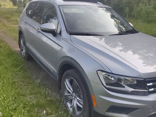 2020 Volkswagen Tiguan Allspace II, серый, 2990000 рублей, вид 2