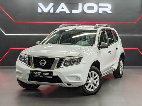 Nissan Terrano III (D10)